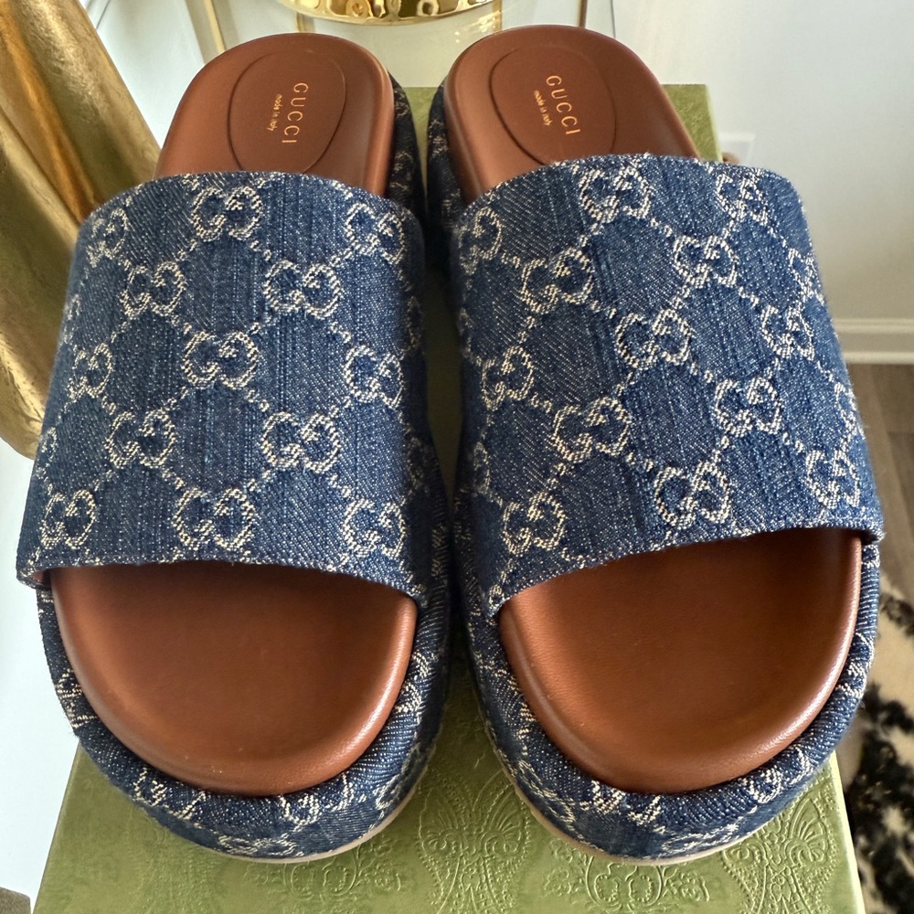 Gucci Women's Denim Blue Logo Slide Sandals - Picture 5 of 13